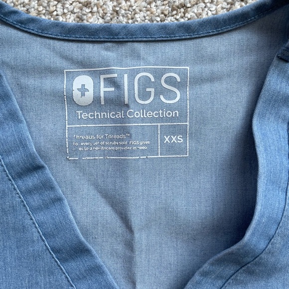 Figs casma top - Picture 2 of 2